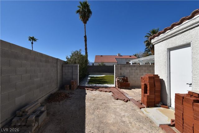 4207 Famoso Drive, North Las Vegas, NV 89032