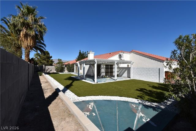 4207 Famoso Drive, North Las Vegas, NV 89032