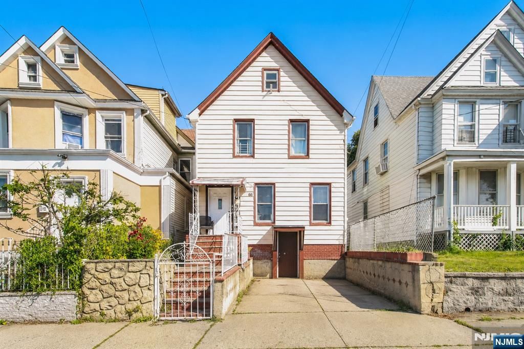 66 President Street, Passaic, NJ 07055