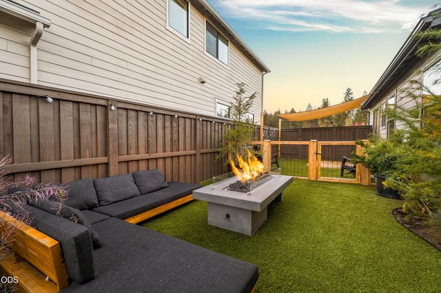 2265 NW Skyline Ranch Road, Bend, OR 97703