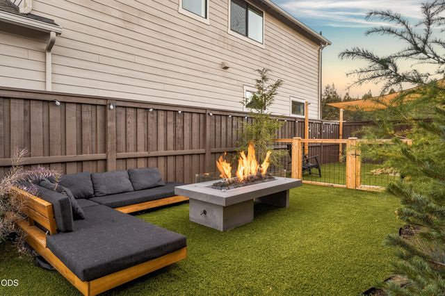 2265 NW Skyline Ranch Road, Bend, OR 97703