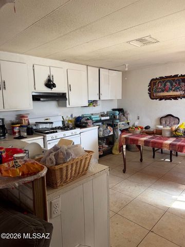 5565 S Marstellar Road, Tucson, AZ 85735