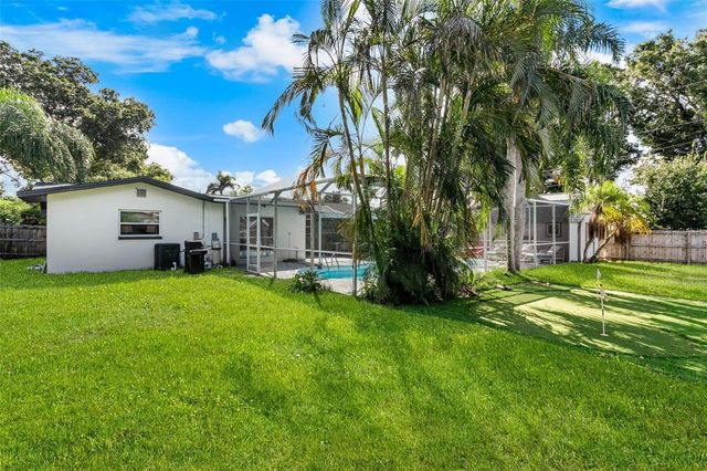 412 DEVILLE DRIVE E, Largo, FL 33771