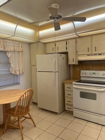 1101 Colony Point Cir 318, Pembroke Pines, FL 33026