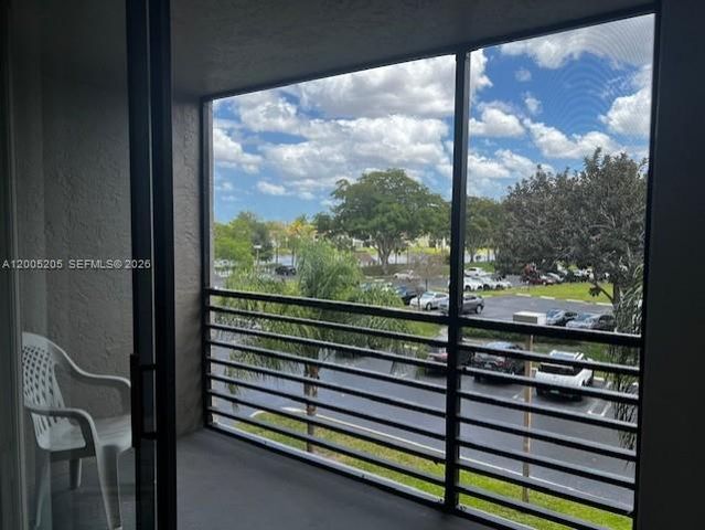 1101 Colony Point Cir 318, Pembroke Pines, FL 33026