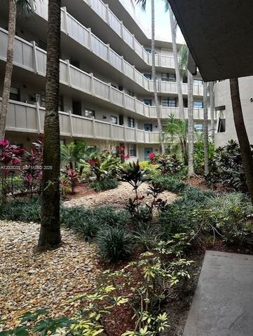 1101 Colony Point Cir 318, Pembroke Pines, FL 33026