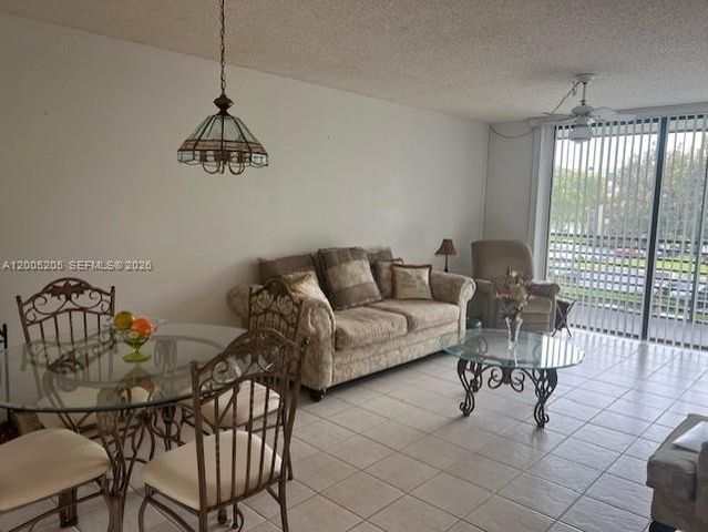 1101 Colony Point Cir 318, Pembroke Pines, FL 33026