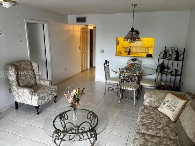1101 Colony Point Cir 318, Pembroke Pines, FL 33026
