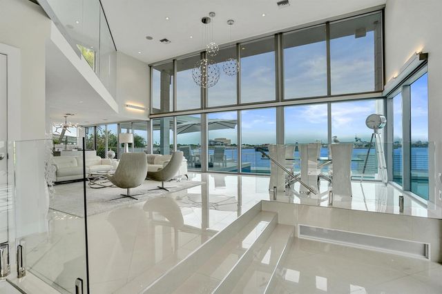 2200 SE 21ST Drive, Fort Lauderdale, FL 33316