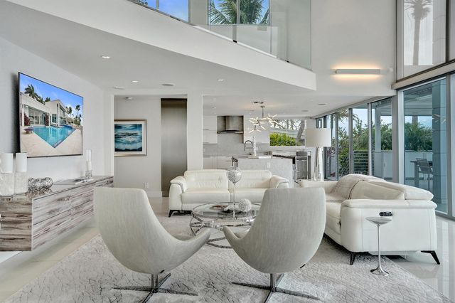 2200 SE 21ST Drive, Fort Lauderdale, FL 33316