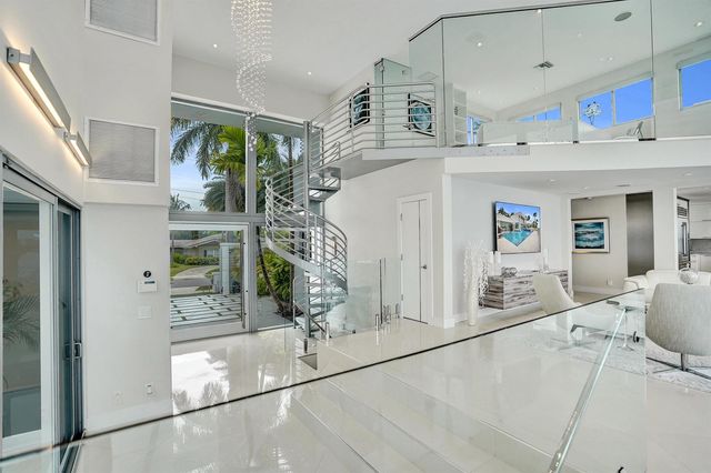 2200 SE 21ST Drive, Fort Lauderdale, FL 33316