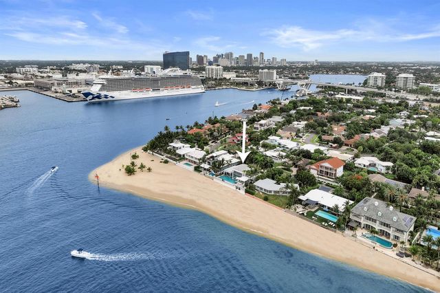 2200 SE 21ST Drive, Fort Lauderdale, FL 33316