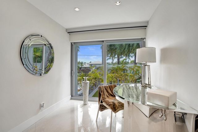 2200 SE 21ST Drive, Fort Lauderdale, FL 33316