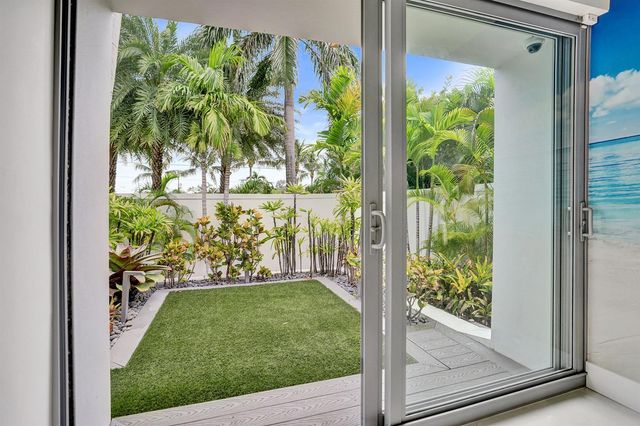 2200 SE 21ST Drive, Fort Lauderdale, FL 33316