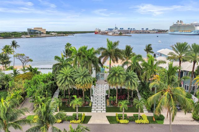 2200 SE 21ST Drive, Fort Lauderdale, FL 33316