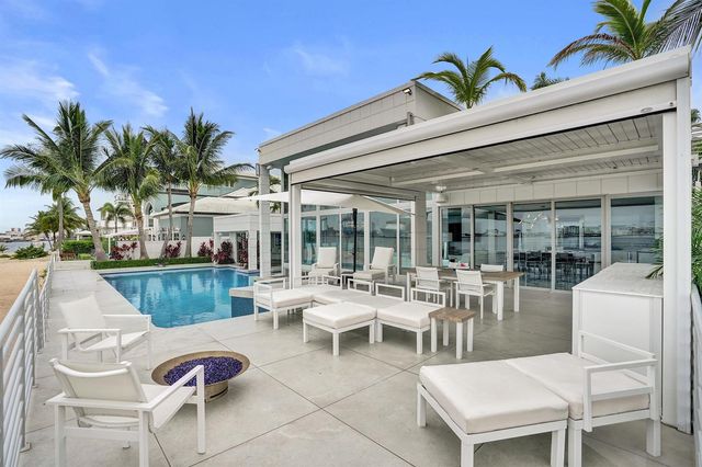 2200 SE 21ST Drive, Fort Lauderdale, FL 33316