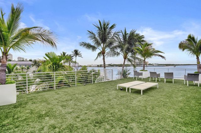2200 SE 21ST Drive, Fort Lauderdale, FL 33316