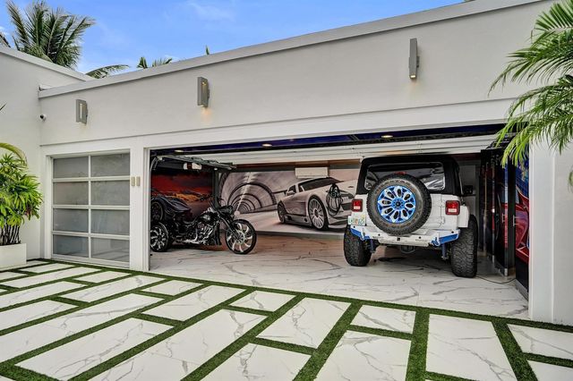 2200 SE 21ST Drive, Fort Lauderdale, FL 33316