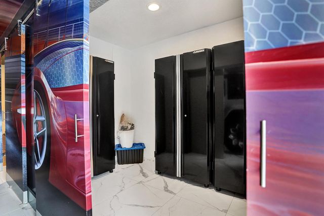 2200 SE 21ST Drive, Fort Lauderdale, FL 33316