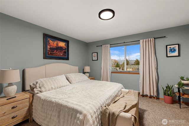 576 Saddle Rock Loop, Wenatchee, WA 98801