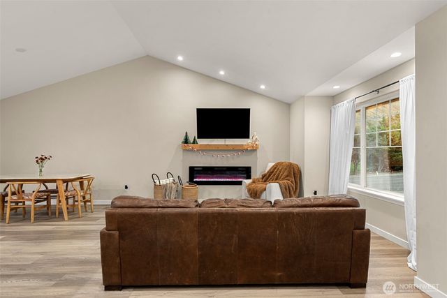 576 Saddle Rock Loop, Wenatchee, WA 98801