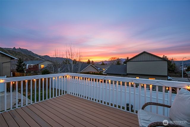 576 Saddle Rock Loop, Wenatchee, WA 98801