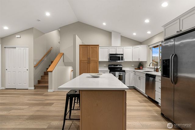 576 Saddle Rock Loop, Wenatchee, WA 98801