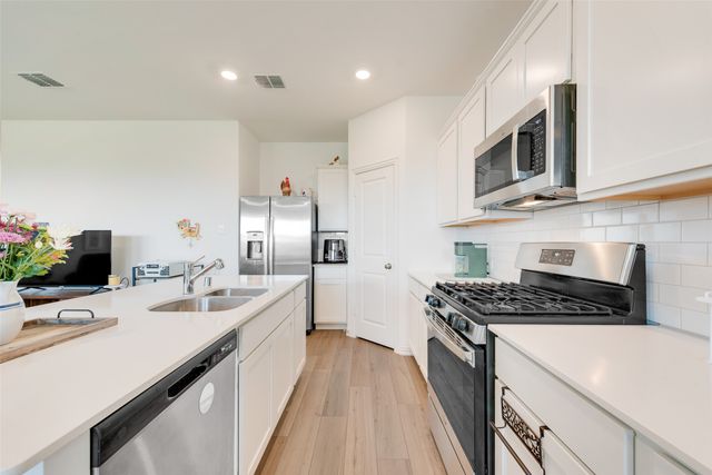 968 Manuel Drive, Fate, TX 75087
