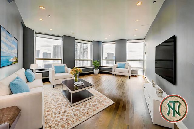 600 N Kingsbury Street 1902, Chicago, IL 60654