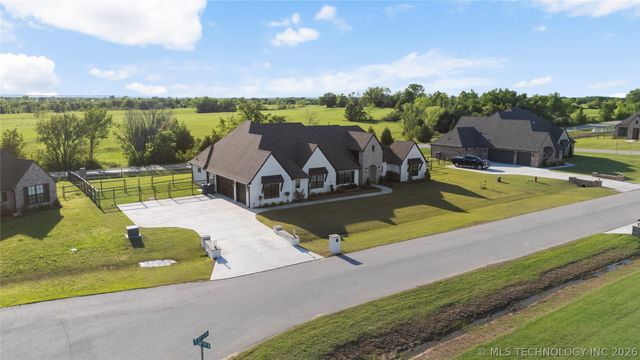 10616 N 81st East Place, Owasso, OK 74055