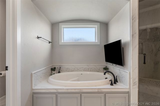 10616 N 81st East Place, Owasso, OK 74055