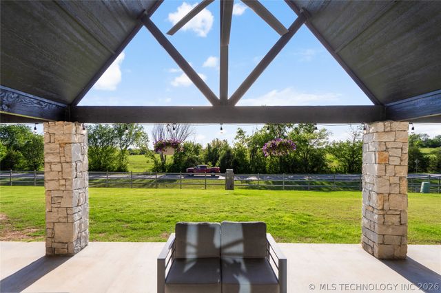 10616 N 81st East Place, Owasso, OK 74055