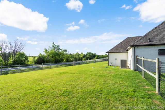 10616 N 81st East Place, Owasso, OK 74055