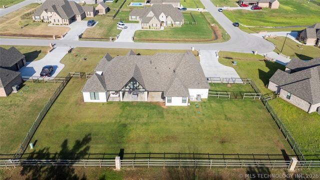 10616 N 81st East Place, Owasso, OK 74055