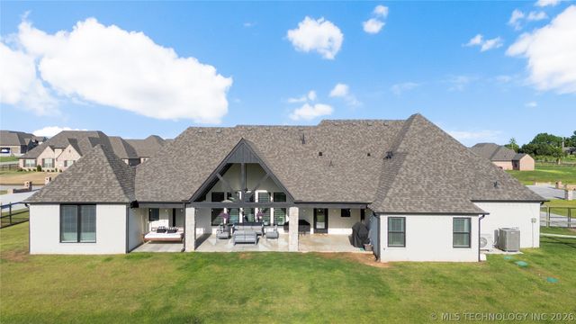 10616 N 81st East Place, Owasso, OK 74055
