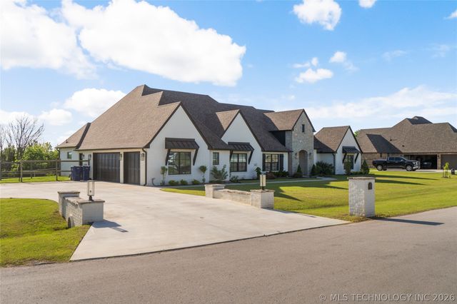 10616 N 81st East Place, Owasso, OK 74055