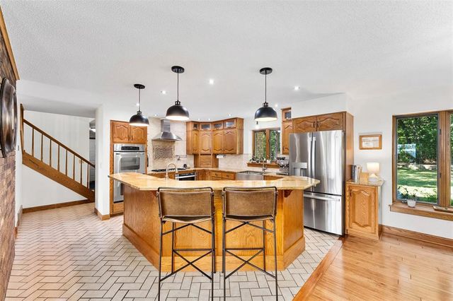 7865 Blue Valley Drive, Eau Claire, WI 54703