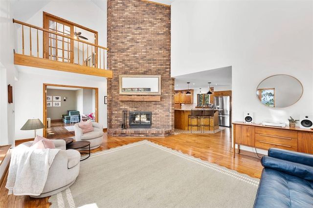 7865 Blue Valley Drive, Eau Claire, WI 54703