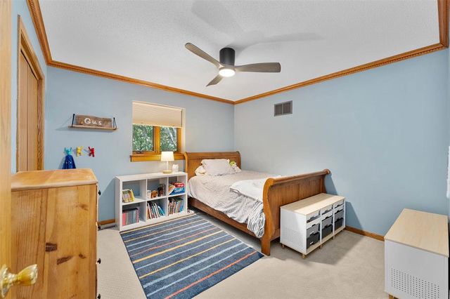 7865 Blue Valley Drive, Eau Claire, WI 54703