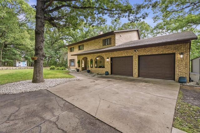 7865 Blue Valley Drive, Eau Claire, WI 54703
