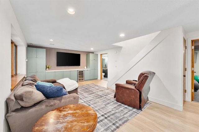 7865 Blue Valley Drive, Eau Claire, WI 54703
