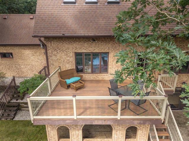 7865 Blue Valley Drive, Eau Claire, WI 54703