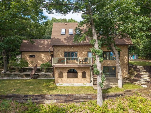 7865 Blue Valley Drive, Eau Claire, WI 54703