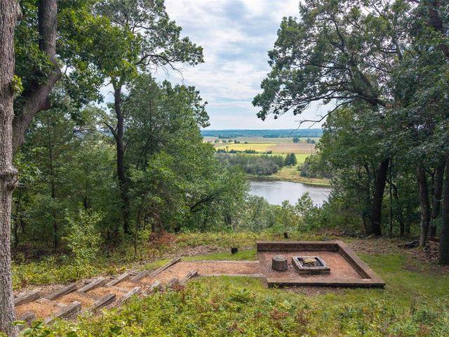 7865 Blue Valley Drive, Eau Claire, WI 54703
