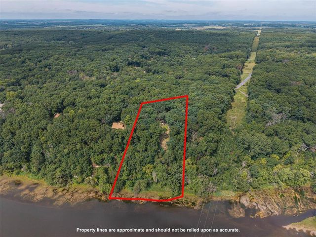 7865 Blue Valley Drive, Eau Claire, WI 54703