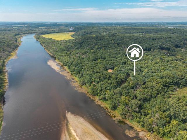 7865 Blue Valley Drive, Eau Claire, WI 54703
