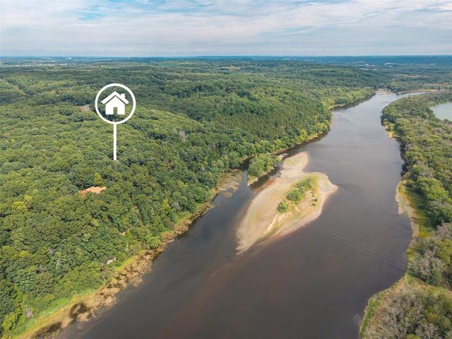 7865 Blue Valley Drive, Eau Claire, WI 54703