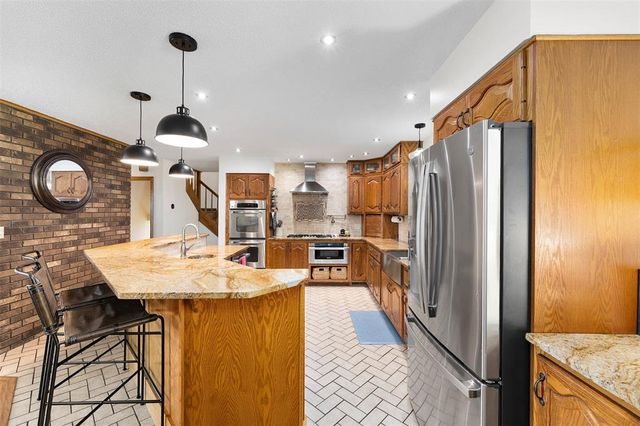 7865 Blue Valley Drive, Eau Claire, WI 54703