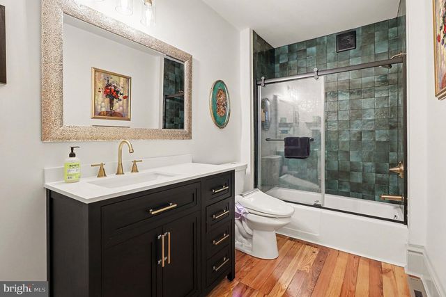 24 E ORANGE ST, Lititz, PA 17543