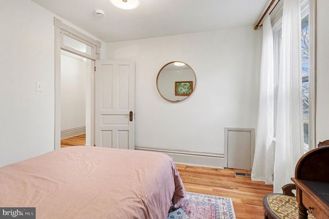 24 E ORANGE ST, Lititz, PA 17543